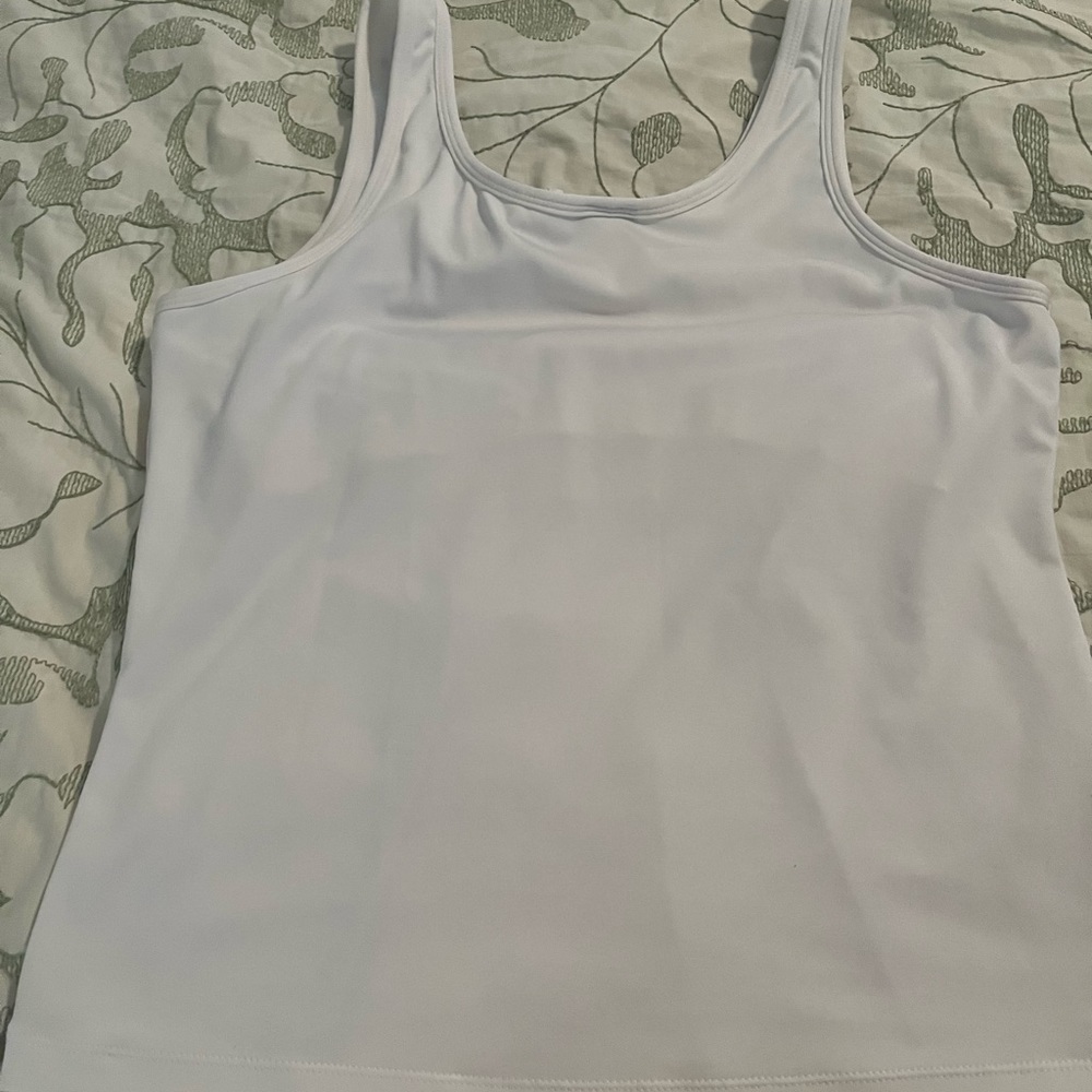 Work out top - Picture 2 of 3
